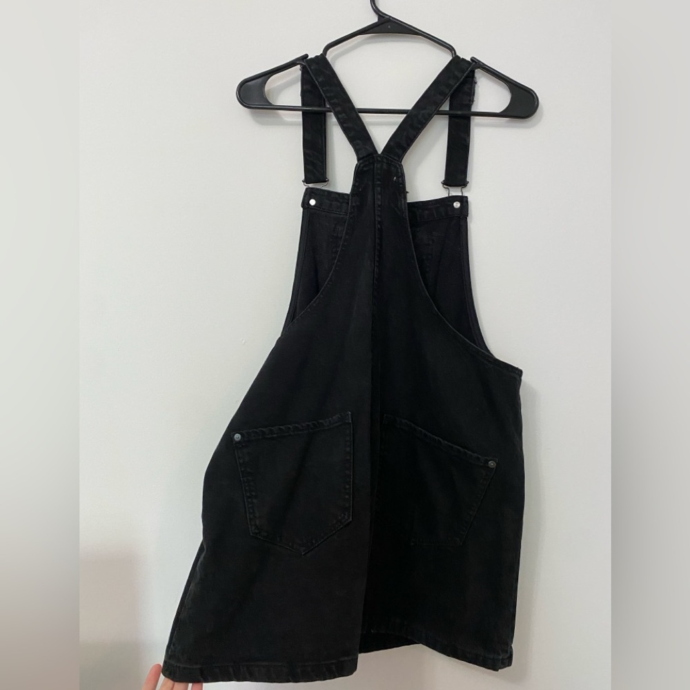 Black Overall Dress 🖤 - Picture 9 of 9